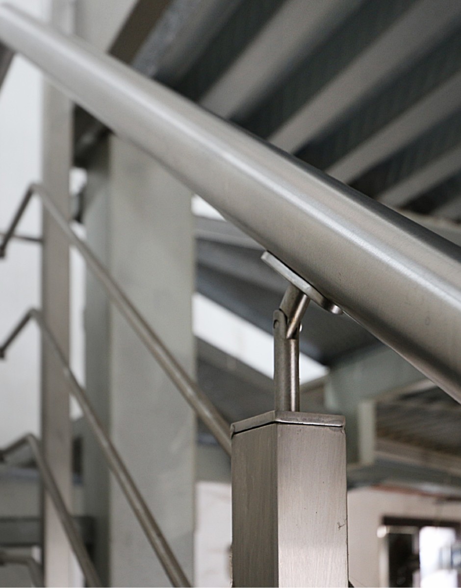 carpenteria metallica specializzata in taglio laser a Invorio di Vendramini Fernando Srls carpenteria metallica specializzata in taglio laser a Invorio - Vendramini Fernando Srls