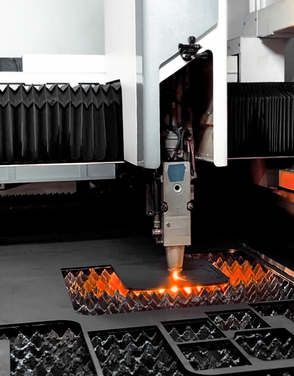 carpenteria metallica specializzata in taglio laser a Trecate - Vendramini Fernando Srls